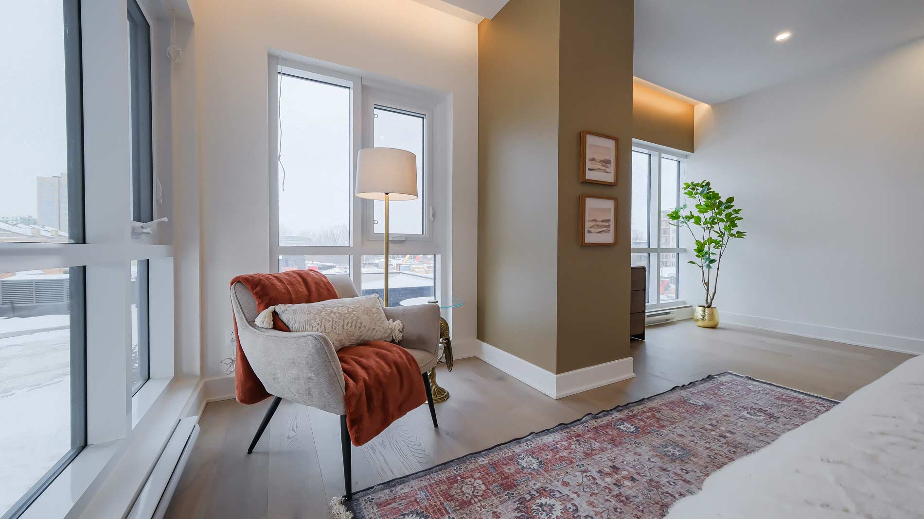 Unité 102, disponible maintenant