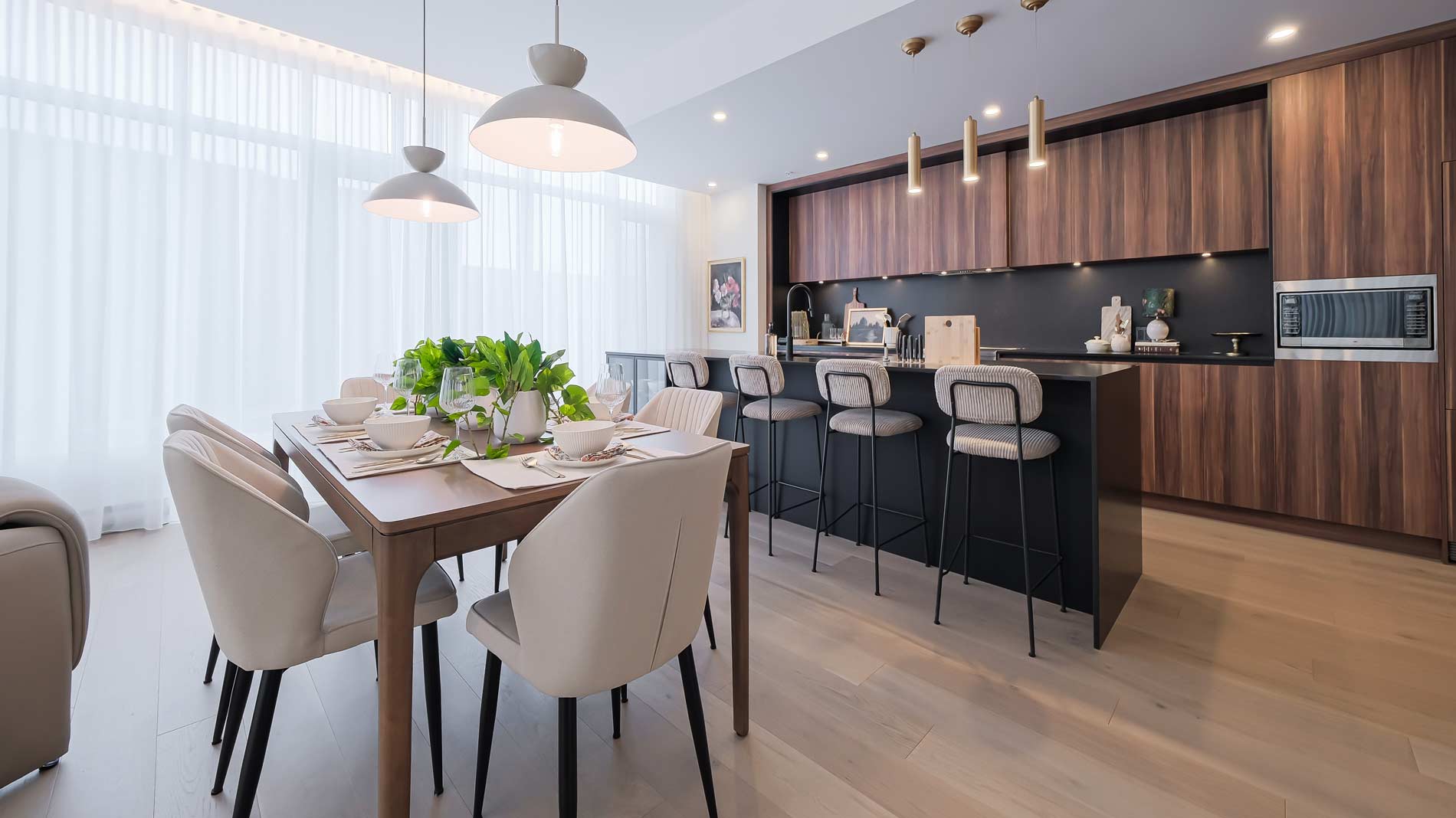 Unité 102, disponible maintenant