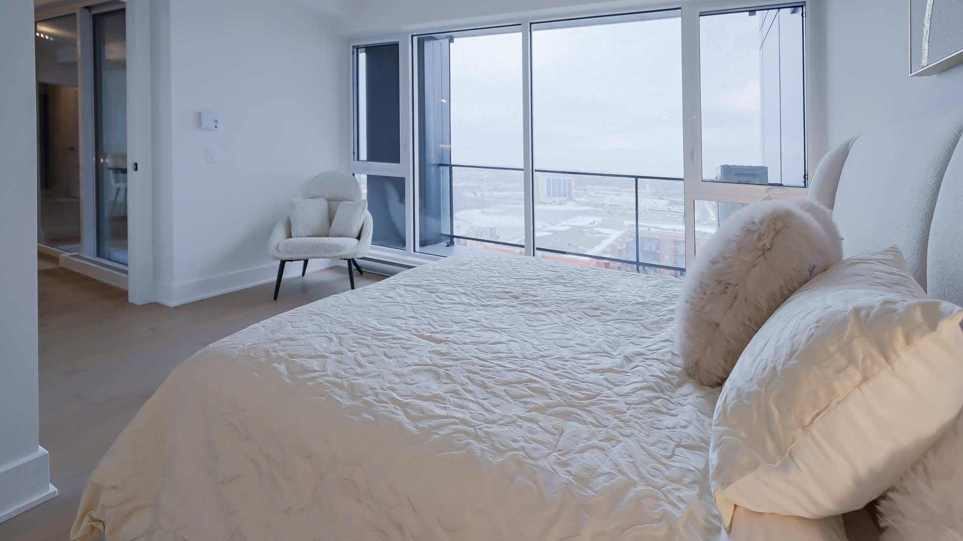 Unité 1303, disponible maintenant