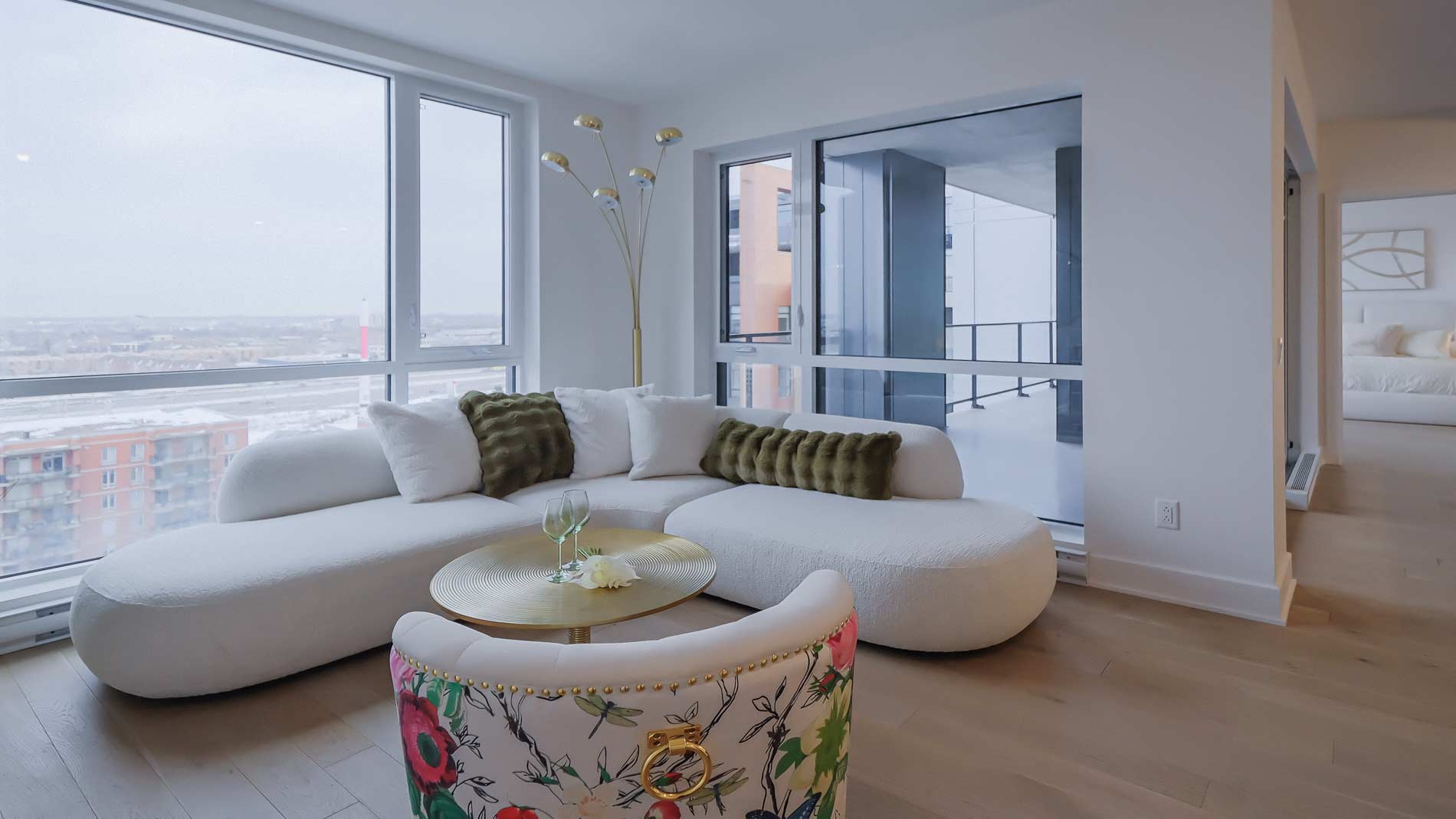 Unité 1303, disponible maintenant