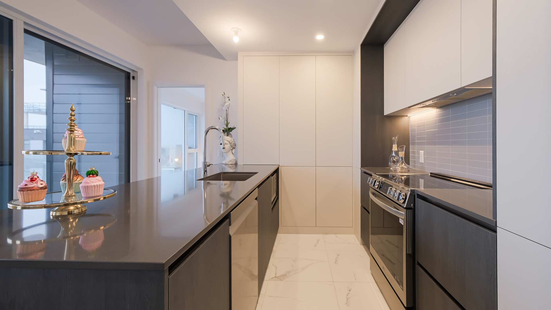 Unité 1303, disponible maintenant