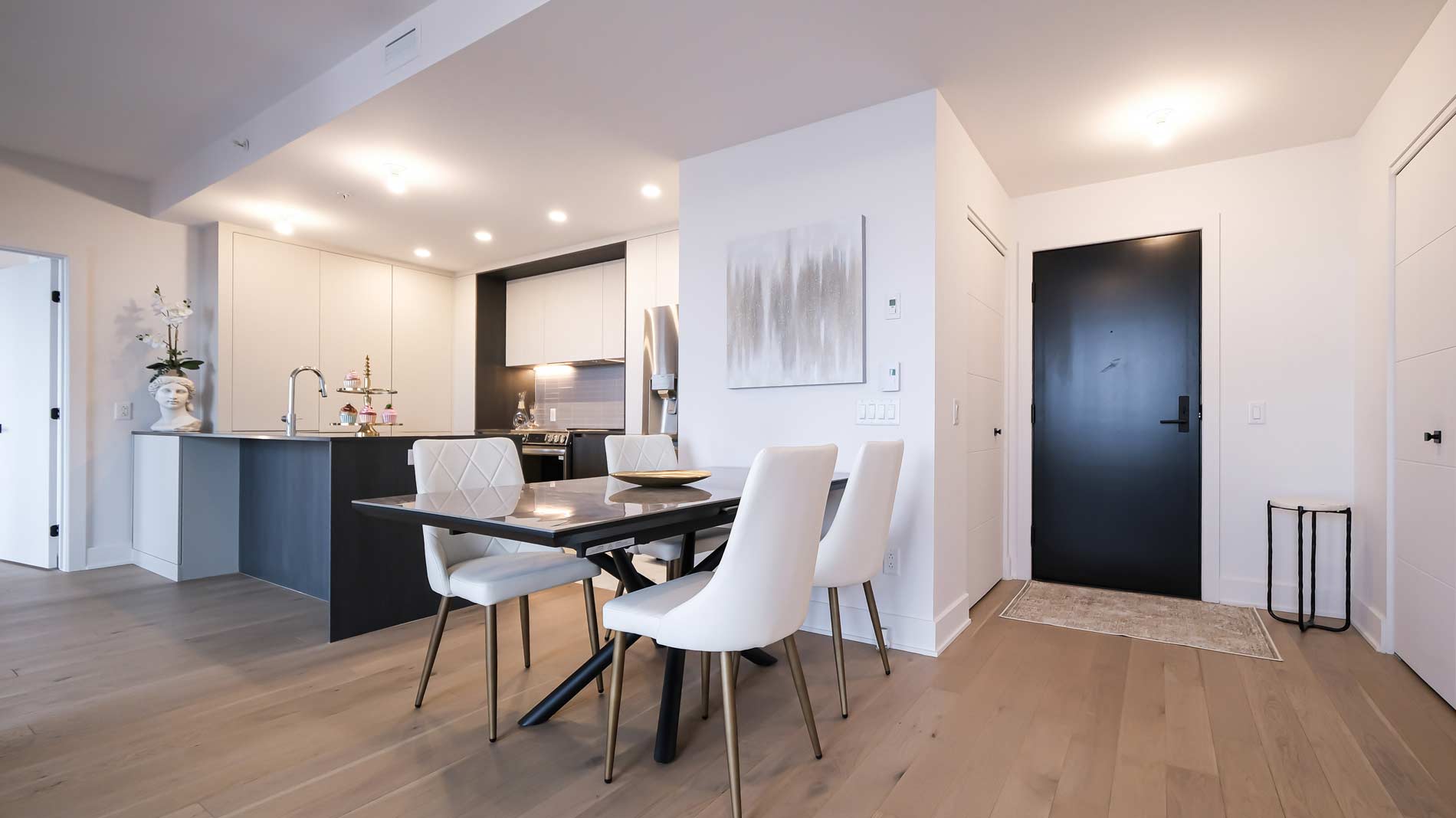 Unité 1303, disponible maintenant