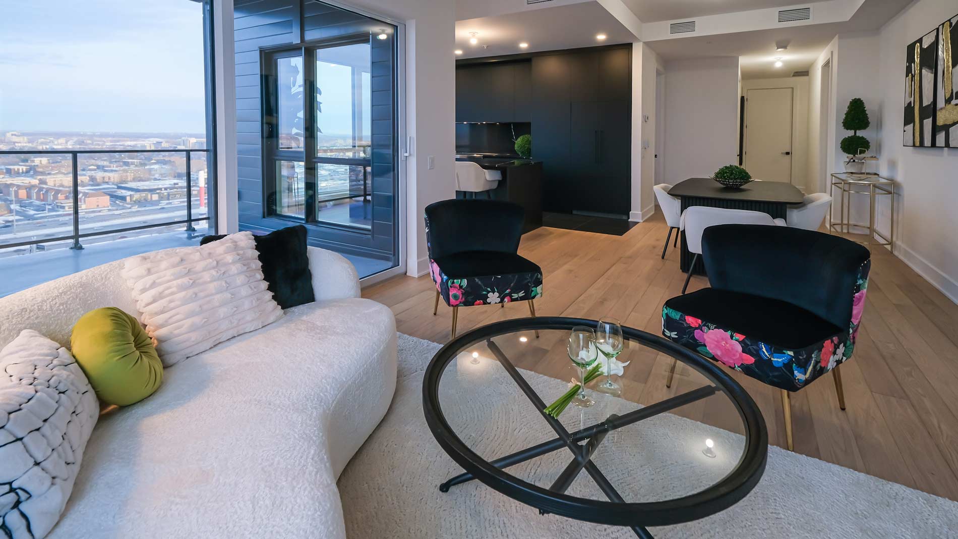 Unité 2204, disponible maintenant