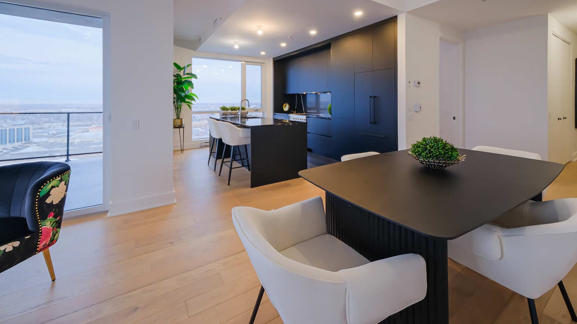 Unité 2204, disponible maintenant